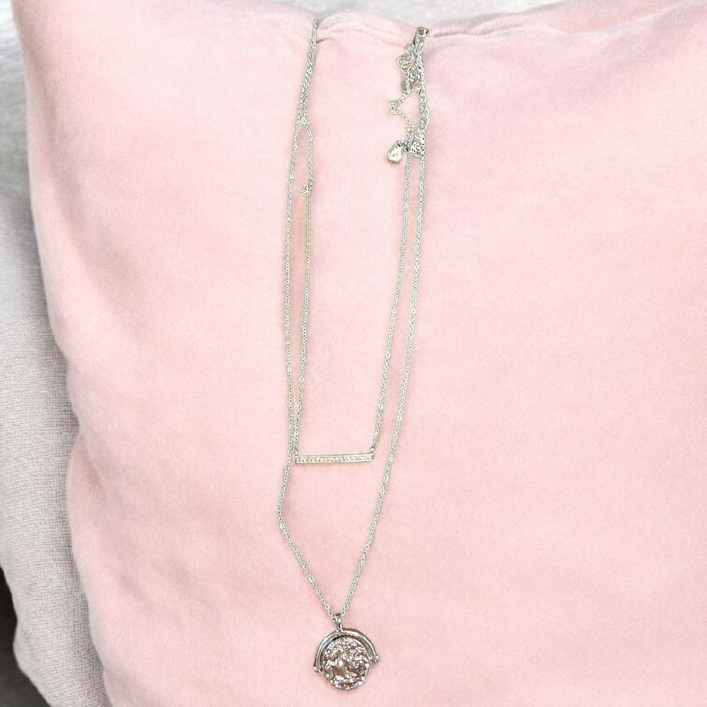 Elegant Silver Pendant Necklace